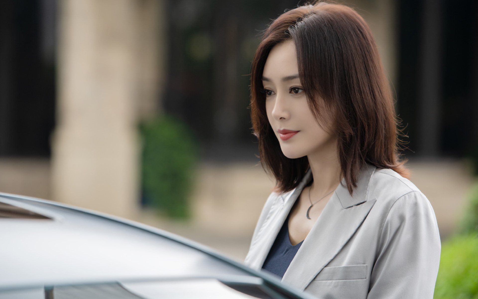 _青少年极限冲浪:海浪中的青春印记_,冲浪极限运动